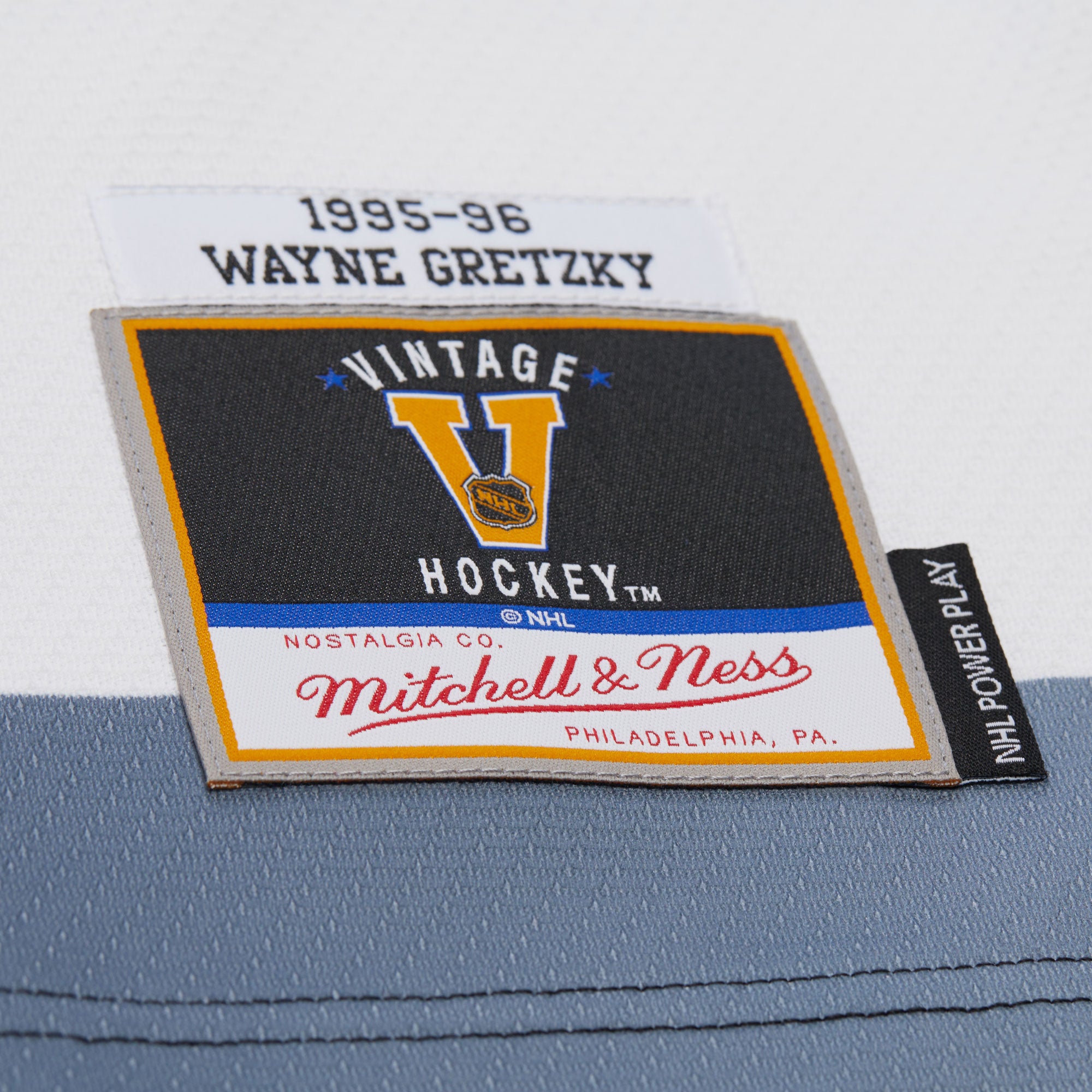 Los Angeles Kings Wayne Gretzky White 1995-96 Power Play Jersey - Mitchell & Ness