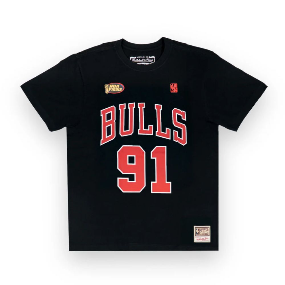 Dennis Rodman Chicago Bulls NBA Name & Number T-Shirt Red - Mitchell & Ness