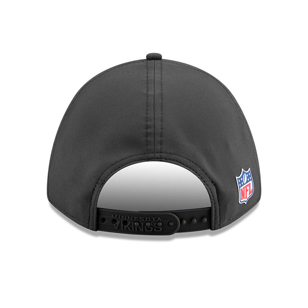 NFL Sideline 2025 9FORTY M-Crown Cap - New Era